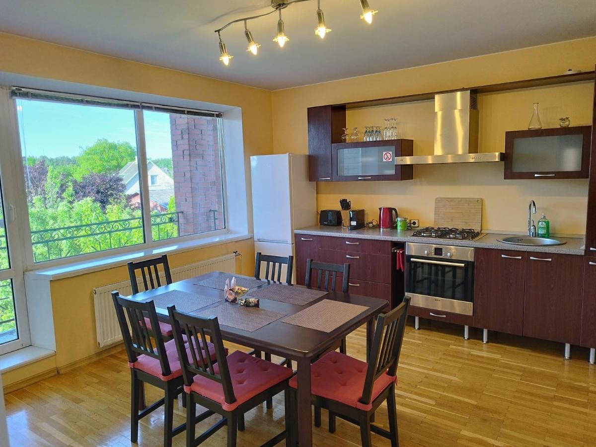 Spacious & Cozy Apartment With Forest View Zapyskis Exterior foto